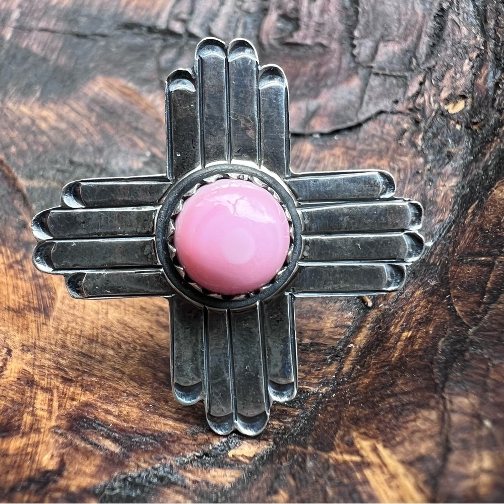 925 Sterling Silver & Pink Conch Zia Ring Size 7 • Southwestern • - Picture 6 of 12